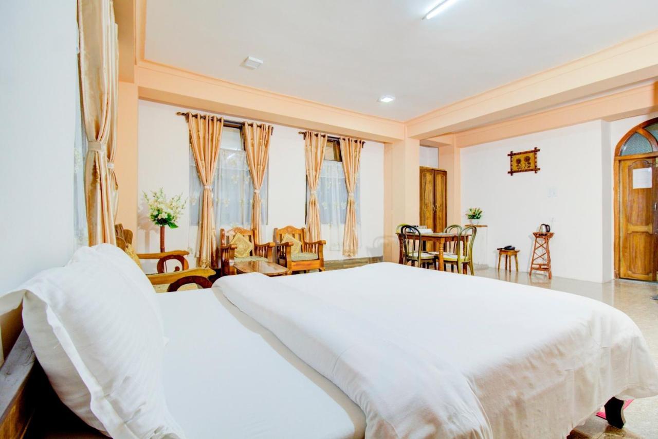 Capital O 79144 Coniferous Resort チェラプンジ エクステリア 写真