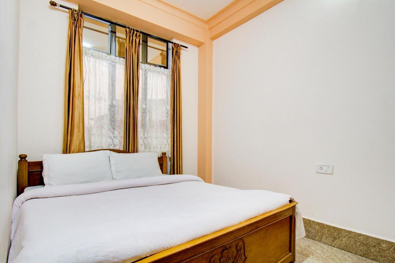 Capital O 79144 Coniferous Resort チェラプンジ エクステリア 写真