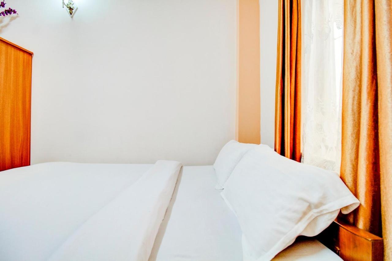 Capital O 79144 Coniferous Resort チェラプンジ エクステリア 写真