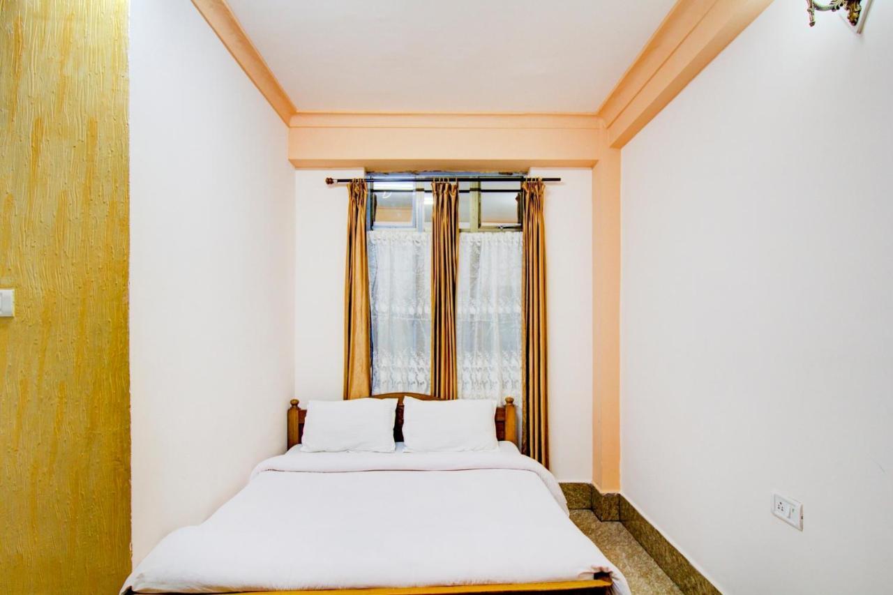 Capital O 79144 Coniferous Resort チェラプンジ エクステリア 写真