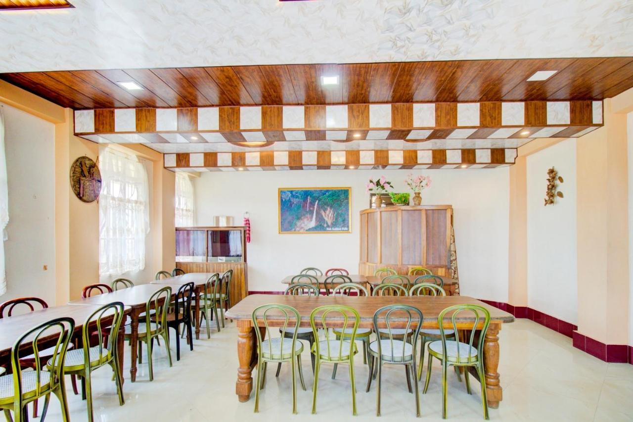 Capital O 79144 Coniferous Resort チェラプンジ エクステリア 写真