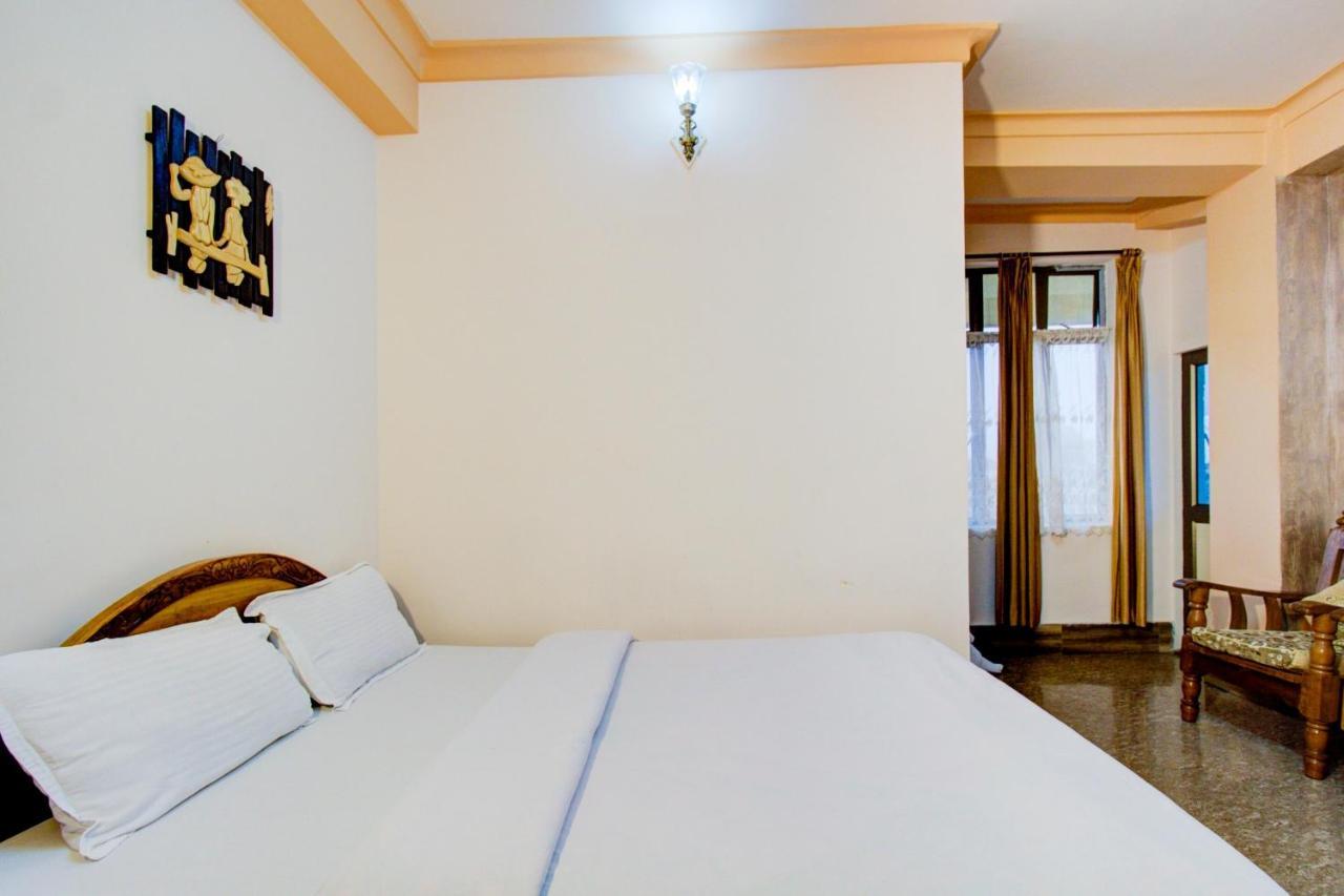 Capital O 79144 Coniferous Resort チェラプンジ エクステリア 写真