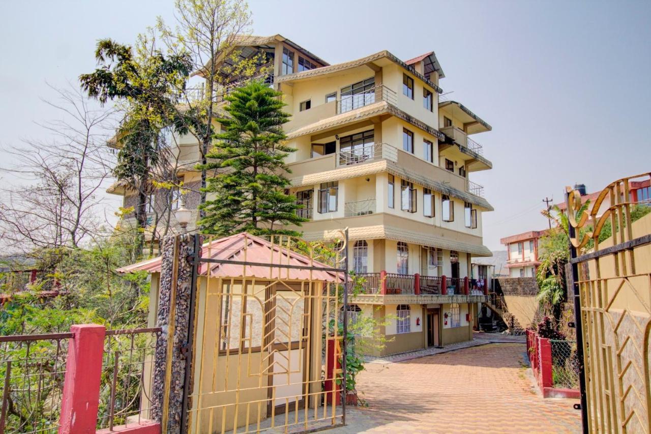 Capital O 79144 Coniferous Resort チェラプンジ エクステリア 写真