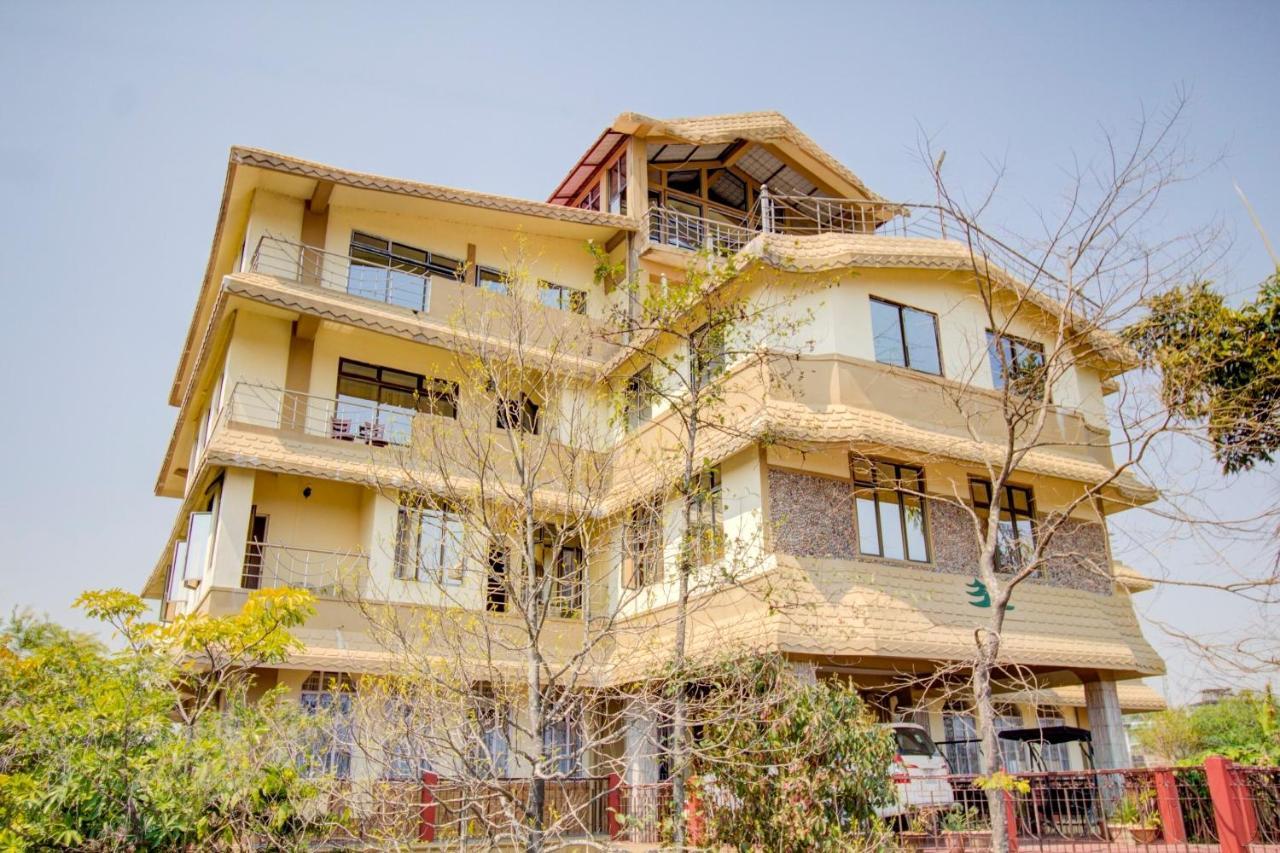 Capital O 79144 Coniferous Resort チェラプンジ エクステリア 写真