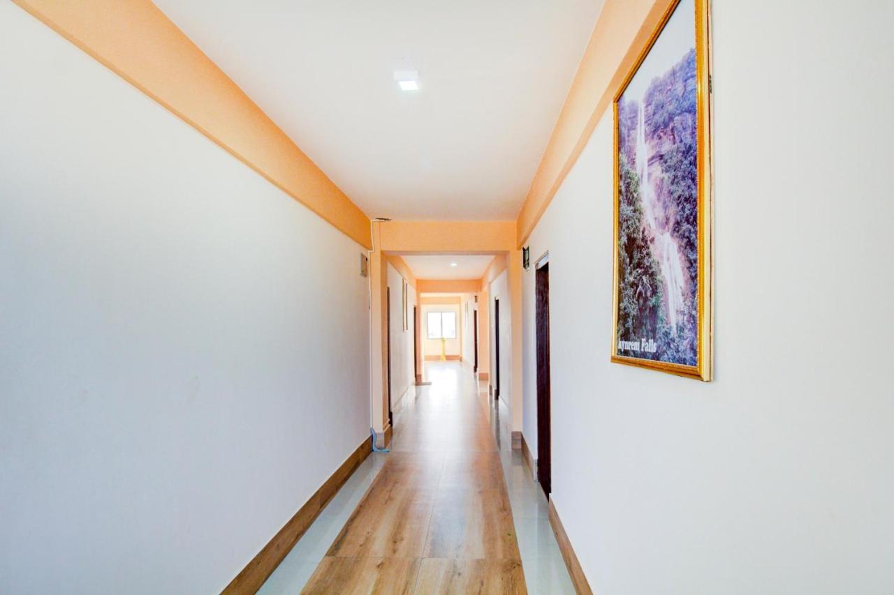 Capital O 79144 Coniferous Resort チェラプンジ エクステリア 写真