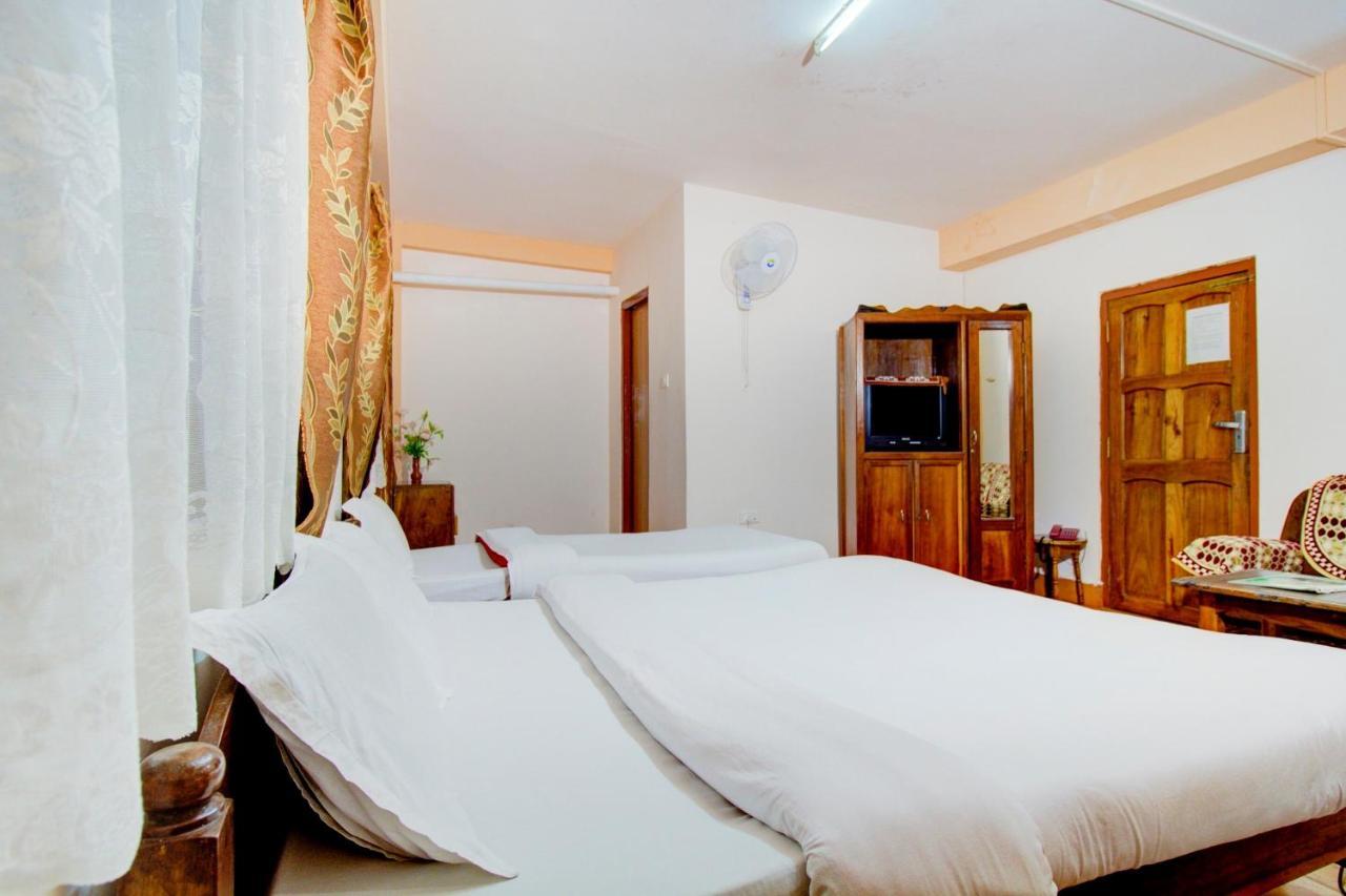 Capital O 79144 Coniferous Resort チェラプンジ エクステリア 写真
